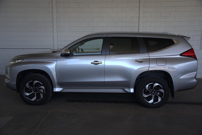 2024 Mitsubishi Pajero Sport GLS