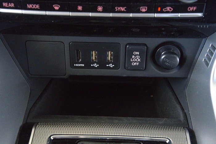 2024 Mitsubishi Pajero Sport GLS