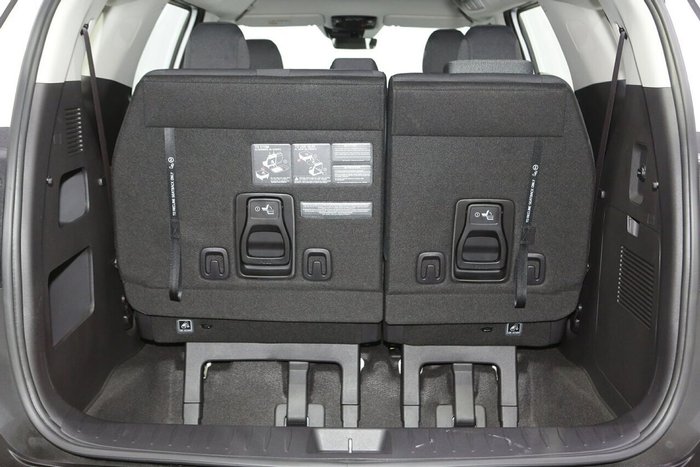2024 Kia Carnival S