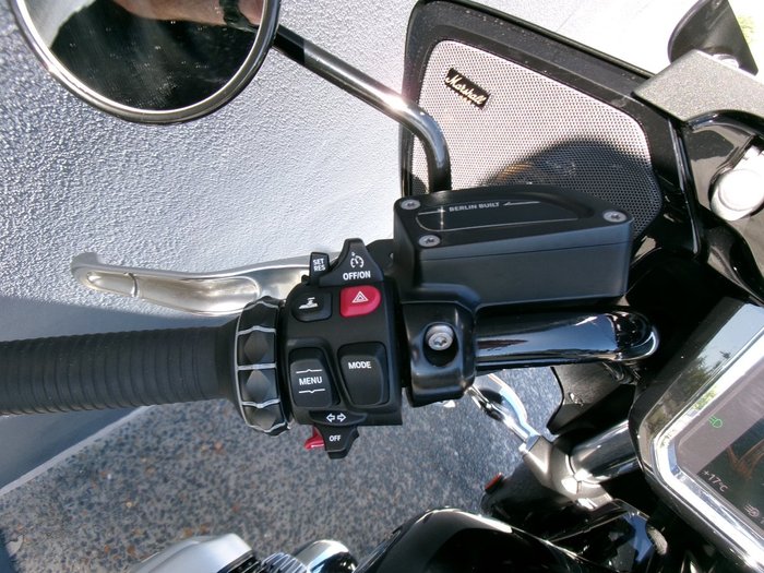 2022 BMW Motorrad R 18 BLACK STORM METALLIC
