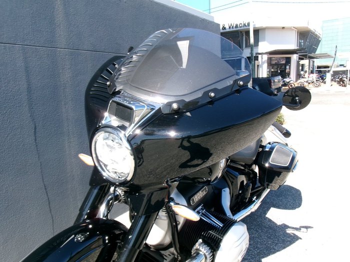 2022 BMW Motorrad R 18 BLACK STORM METALLIC