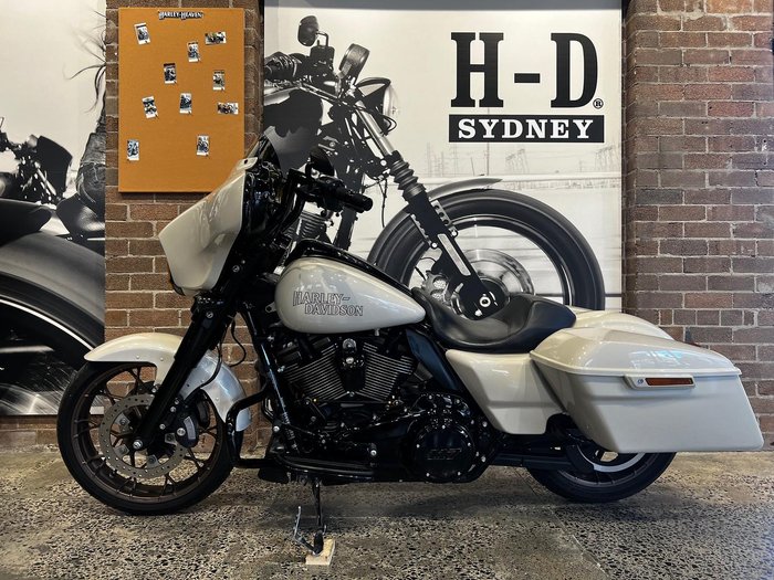 2023 Harley-Davidson Street Glide ST 117 (FLHXST) Touring White
