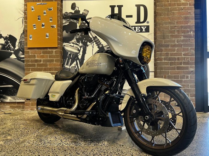 2023 Harley-Davidson Street Glide ST 117 (FLHXST) Touring White