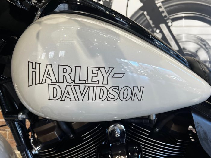 2023 Harley-Davidson Street Glide ST 117 (FLHXST) Touring White