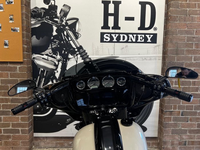 2023 Harley-Davidson Street Glide ST 117 (FLHXST) Touring White