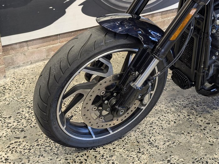 2019 Harley-Davidson Sport Glide 107 (FLSB) Softail Blue