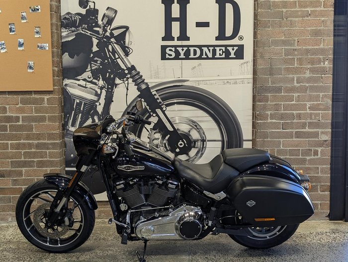 2019 Harley-Davidson Sport Glide 107 (FLSB) Softail Blue