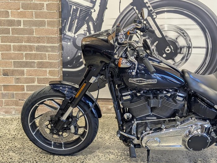 2019 Harley-Davidson Sport Glide 107 (FLSB) Softail Blue