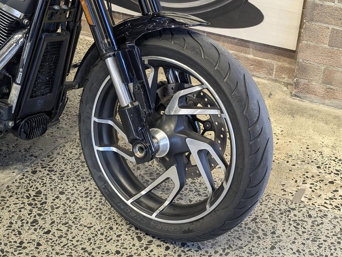 2019 Harley-Davidson Sport Glide 107 (FLSB) Softail Blue