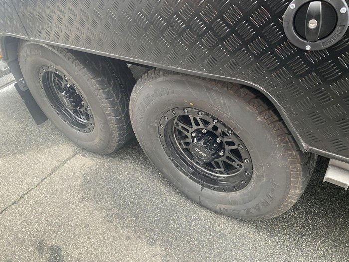 2025 Supreme 2000_R_K1e1_T Classic Tourer 20'