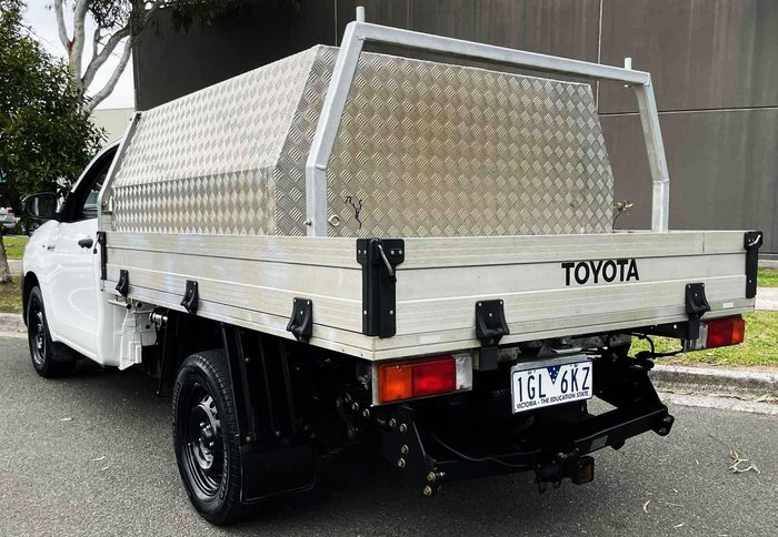 2016 Toyota Hilux Workmate TGN121R 4x2 Glacier White