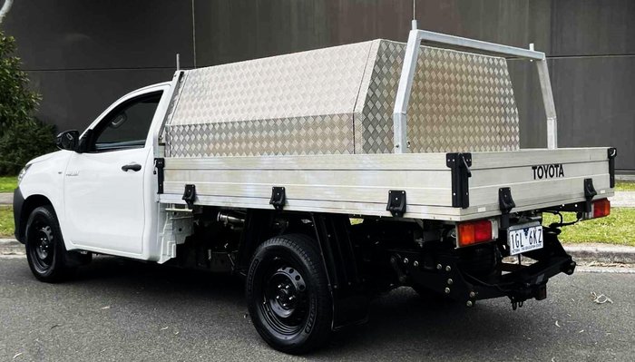 2016 Toyota Hilux Workmate TGN121R 4x2 Glacier White