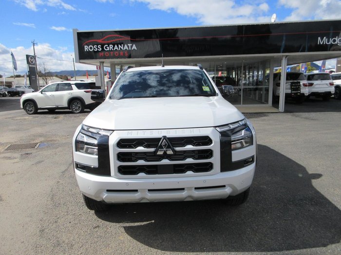 2025 Mitsubishi Triton GSR