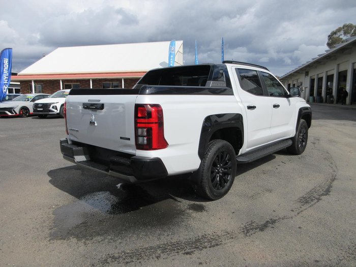 2025 Mitsubishi Triton GSR