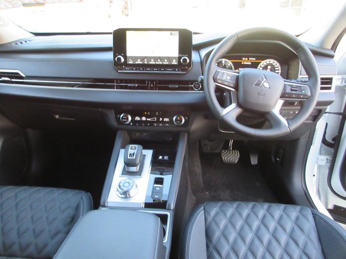 2025 Mitsubishi Outlander PHEV Exceed