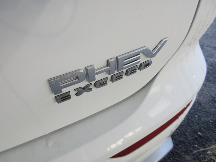 2025 Mitsubishi Outlander PHEV Exceed