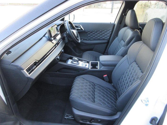 2025 Mitsubishi Outlander PHEV Exceed