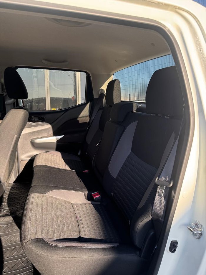 2023 Nissan Navara SL D23 MY23 4X4 Dual Range White Pearl