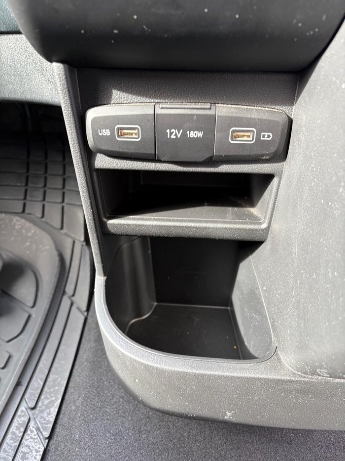 2023 Hyundai STARIA LOAD US4.V2 MY23 Creamy White