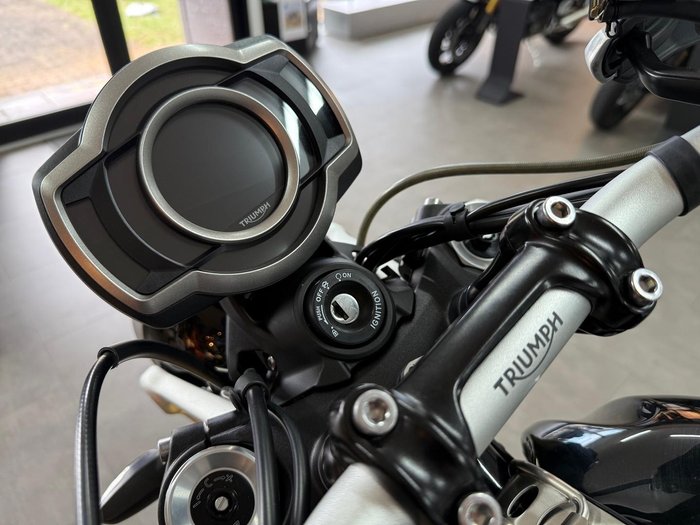 2024 Triumph Scrambler XE Scrambler Black