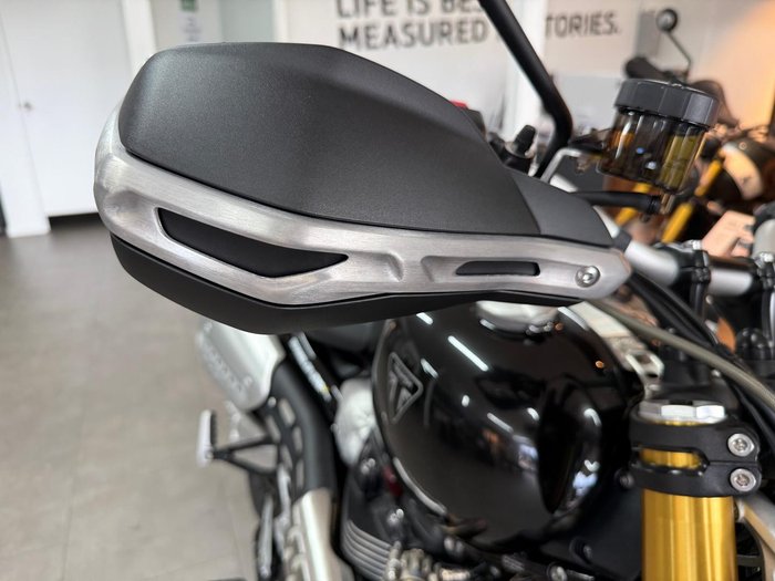 2024 Triumph Scrambler XE Scrambler Black