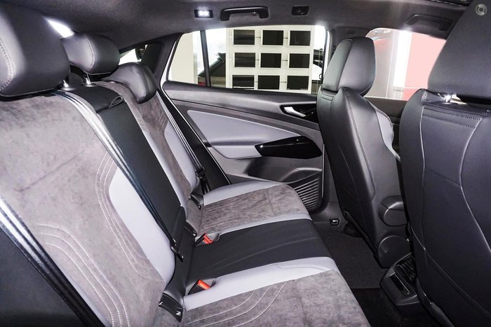 2025 Volkswagen ID.5 Pro