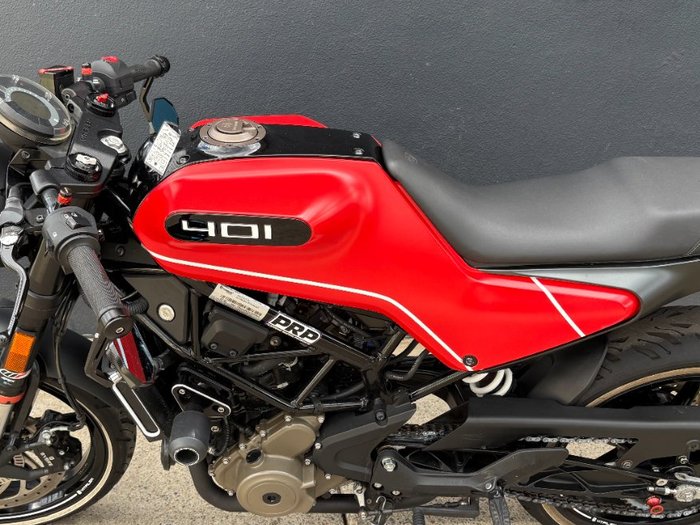 2020 HUSQVARNA VITPILEN 401 RED