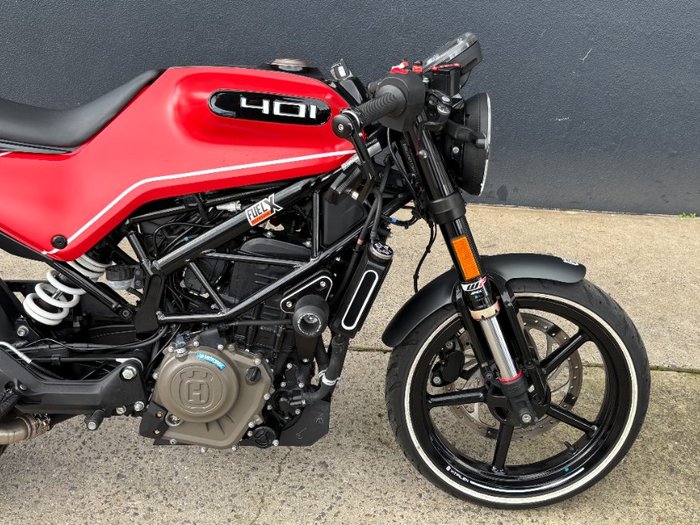 2020 HUSQVARNA VITPILEN 401 RED