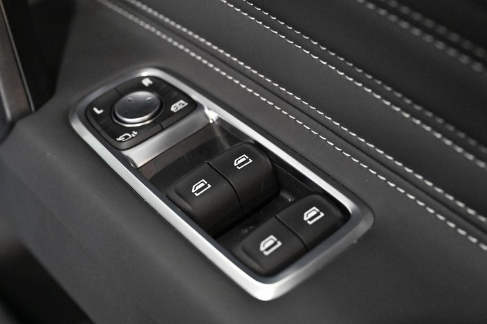 2025 LDV D90 Executive