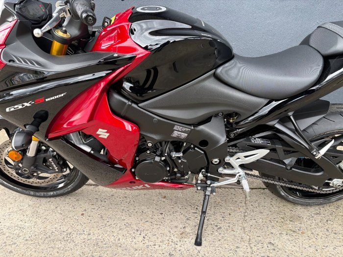 2016 Suzuki GSX-S1000F BLACK