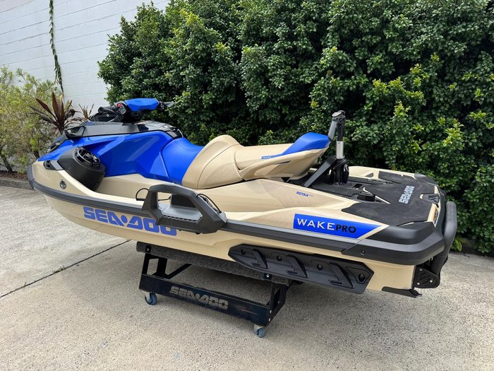 2026 SEA-DOO Wake Pro 230