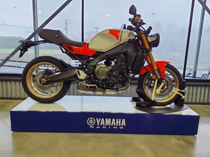 2025 Yamaha XSR900 (MTM890A) XSR Red