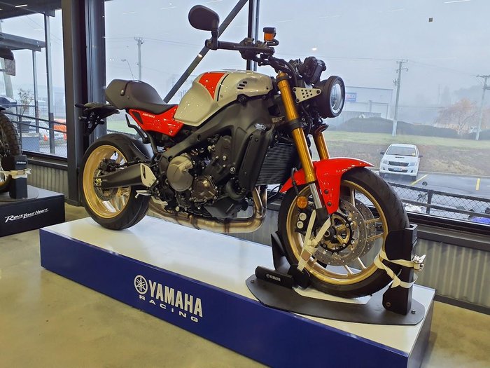 2025 Yamaha XSR900 (MTM890A) XSR Red