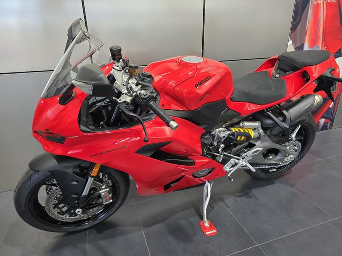 2025 Ducati Panigale V2 Panigale Red