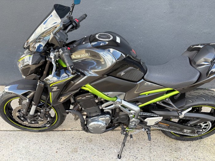 2017 Kawasaki ZR 900 GREY