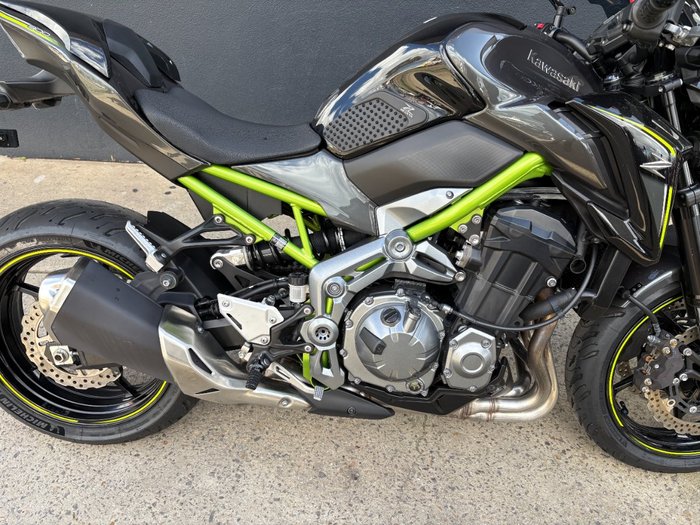 2017 Kawasaki ZR 900 GREY