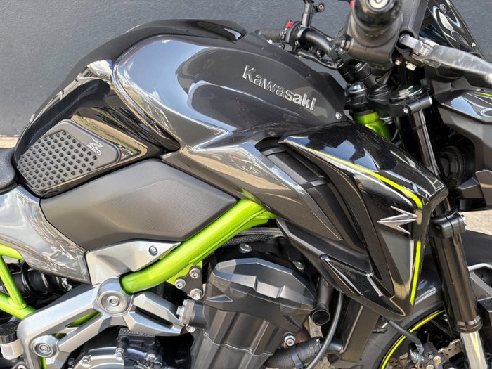 2017 Kawasaki ZR 900 GREY