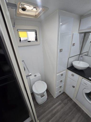 2020 JB Caravans 21'6 Dirt Road Xtreme Rd Cafe