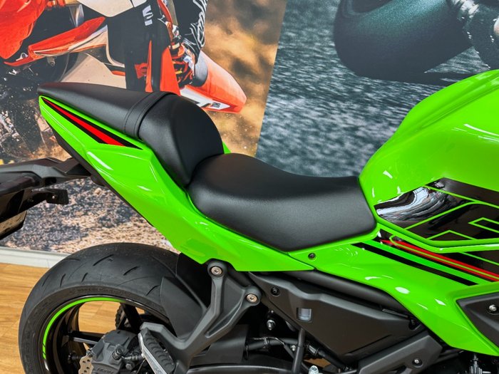 2024 Kawasaki NINJA 650L KRT GREEN