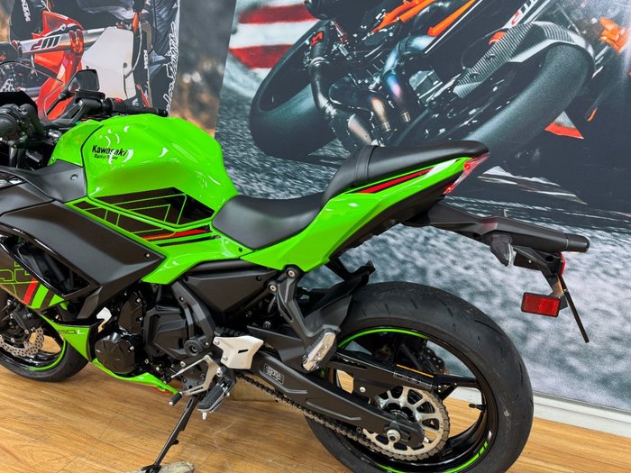 2024 Kawasaki NINJA 650L KRT GREEN