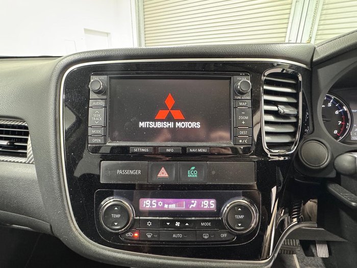 2016 Mitsubishi Outlander LS