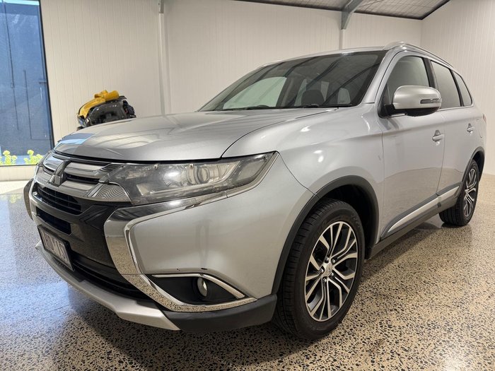 2016 Mitsubishi Outlander LS