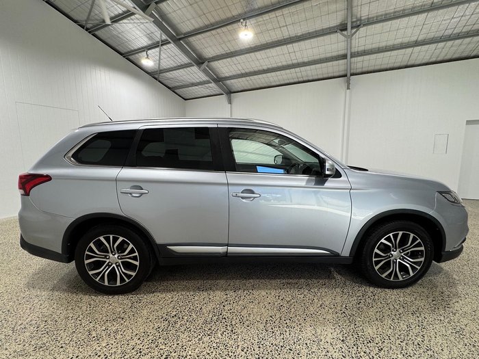 2016 Mitsubishi Outlander LS