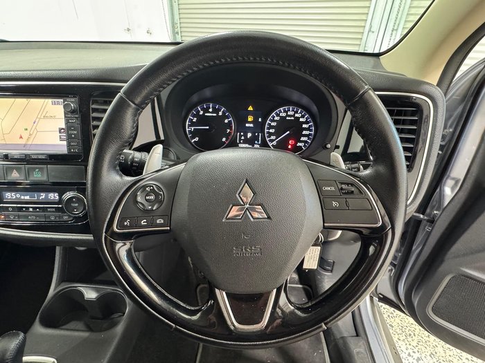 2016 Mitsubishi Outlander LS