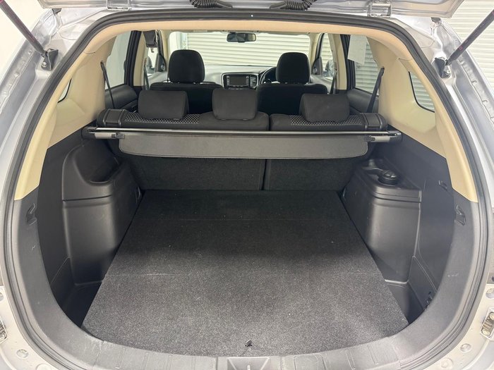 2016 Mitsubishi Outlander LS