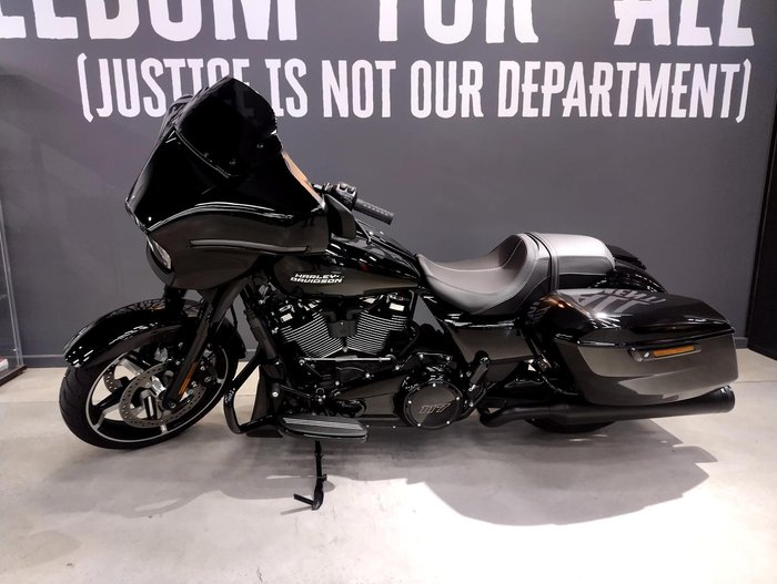 2025 Harley-Davidson Street Glide 117 (FLHX) Touring Black