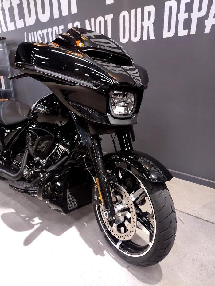 2025 Harley-Davidson Street Glide 117 (FLHX) Touring Black
