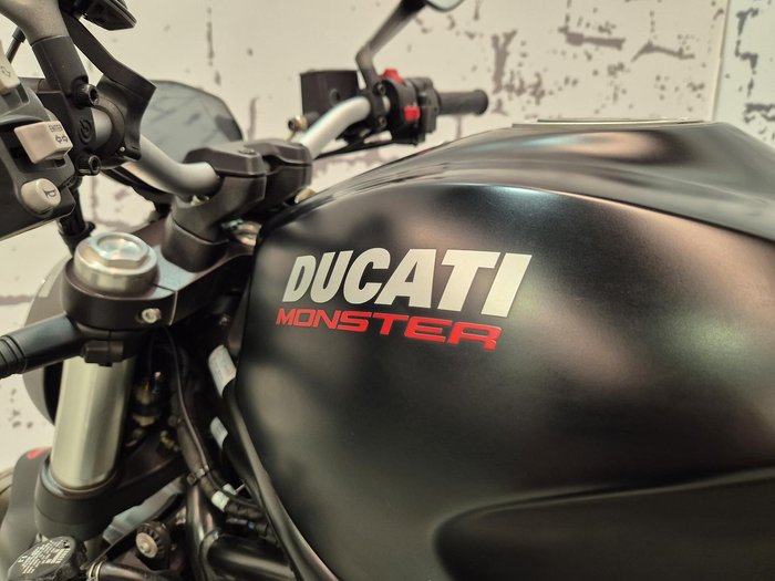 2019 Ducati Monster 821 Monster Black