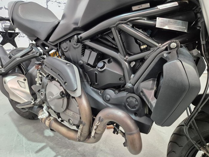 2019 Ducati Monster 821 Monster Black