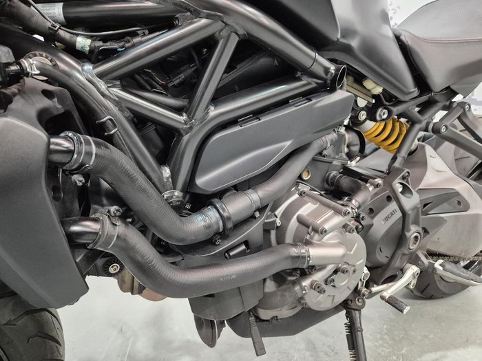 2019 Ducati Monster 821 Monster Black